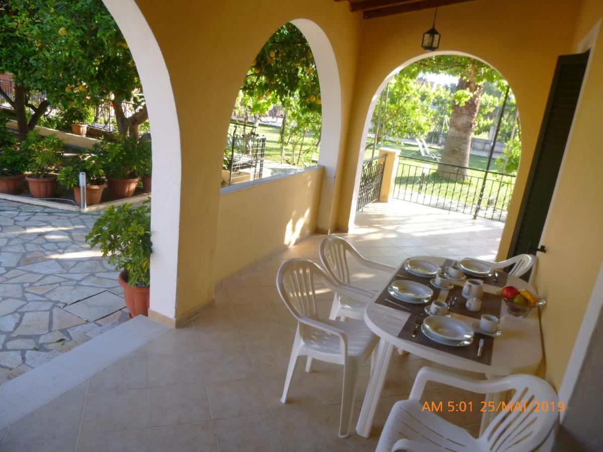 Bungalows Niki أخارافي المظهر الخارجي الصورة